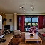Xenos 2 With A Private Pool,near The Sea Villa