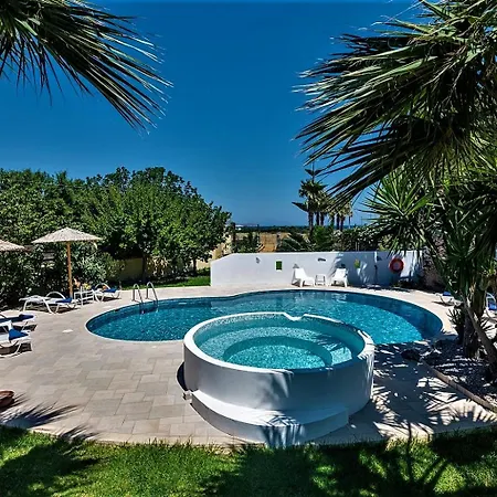 Xenos 2 With A Private Pool,near The Sea Τιγκάκι