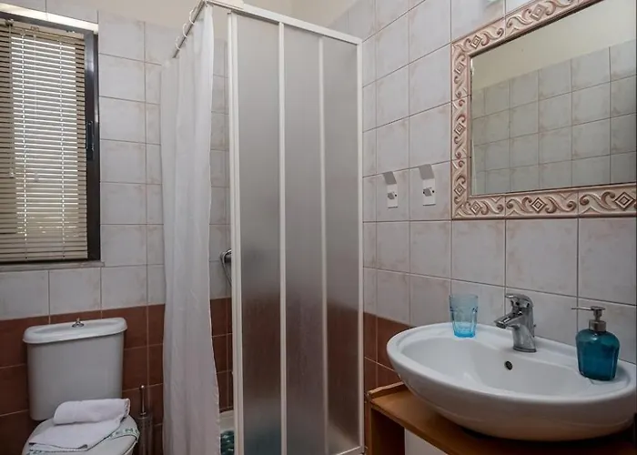 Xenos 2 With A Private Pool,near The Sea