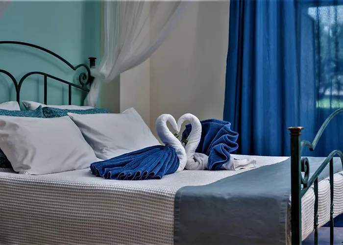 Xenos 2 With A Private Pool,near The Sea