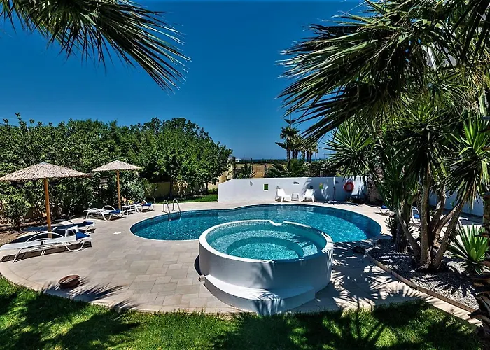 Xenos 2 With A Private Pool,near The Sea Tigaki